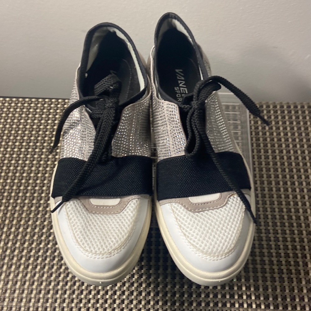 Vaneli Sports Sneakers